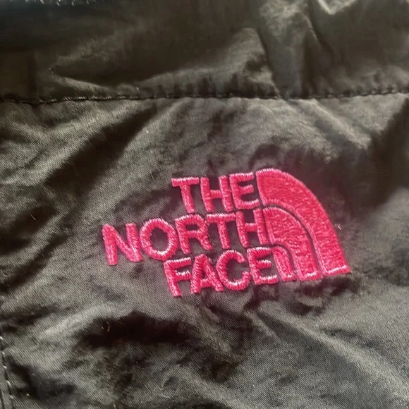 THE NORTH FACE PINK RIBBON JACKET - Picture 3 of 6